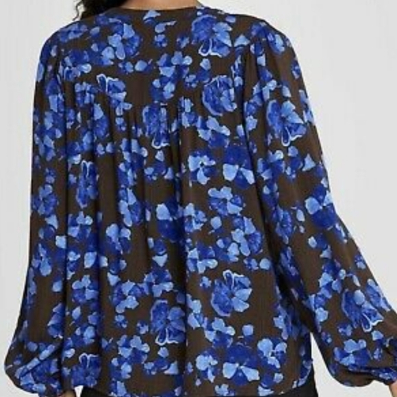 *NEW! Women’s Blue Brown Floral Long Sleeve Button Front Top Sz Small - Picture 4 of 6